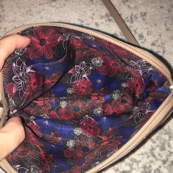 Lodi’s shoulder bag - Picture 4 of 9